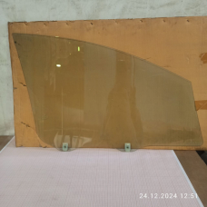 MN145589 MITSUBISHI Стекло двери