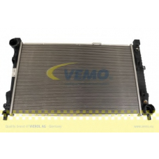 V30-60-1277 VEMO/VAICO Радиатор, охлаждение двигателя
